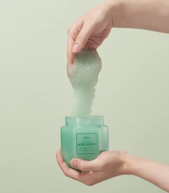 Plu Perfumed Fruity Body Scrub Green Mong Cotton 500g